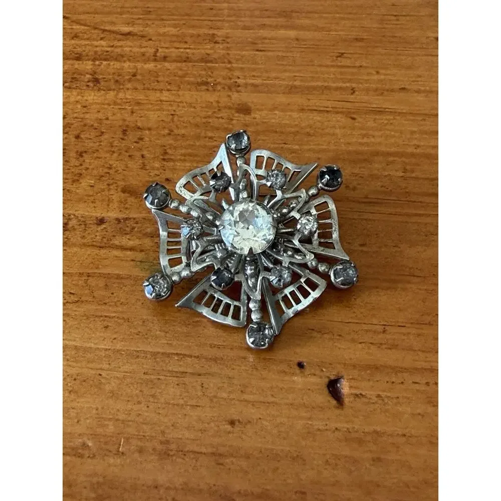 Vintage Rhinestone Snowflake Brooch Silver Tone Clear Smoky Crystal Pin
